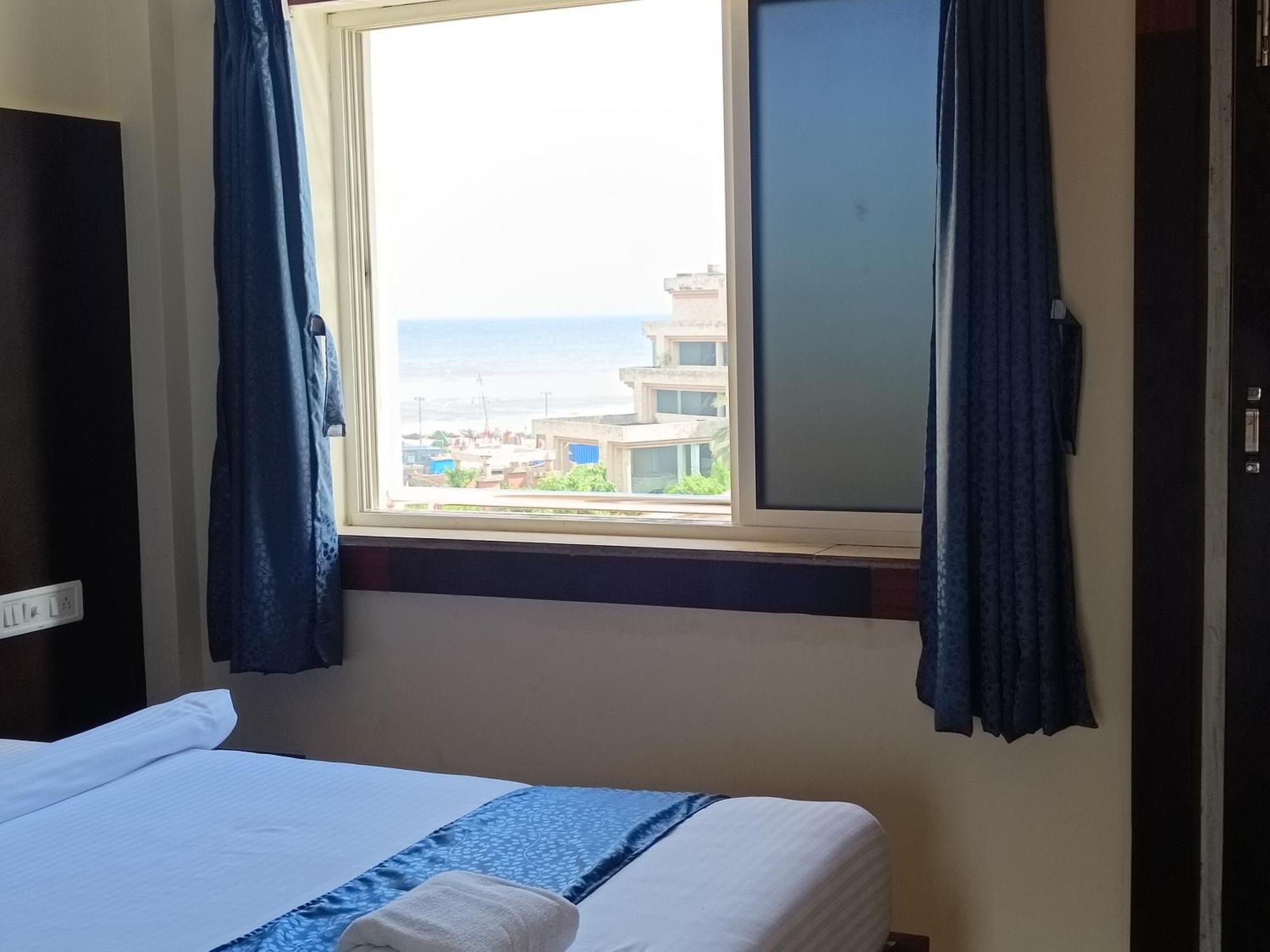 Mom Hotel - Unit Of Mom Hotel 普里 外观 照片
